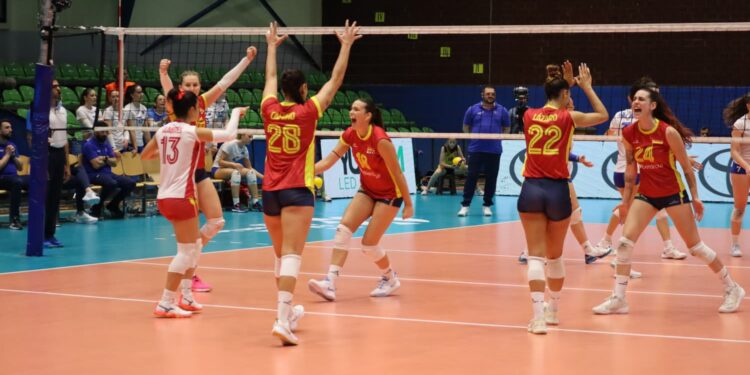 España vence a Kosovo (1-3) y mantiene su condición de invicta en la Liga Europea Femenina de Voleibol 1 La selección femenina firma un sólido inicio de torneo en Bosnia y buscará el liderato la próxima semana en Alicante