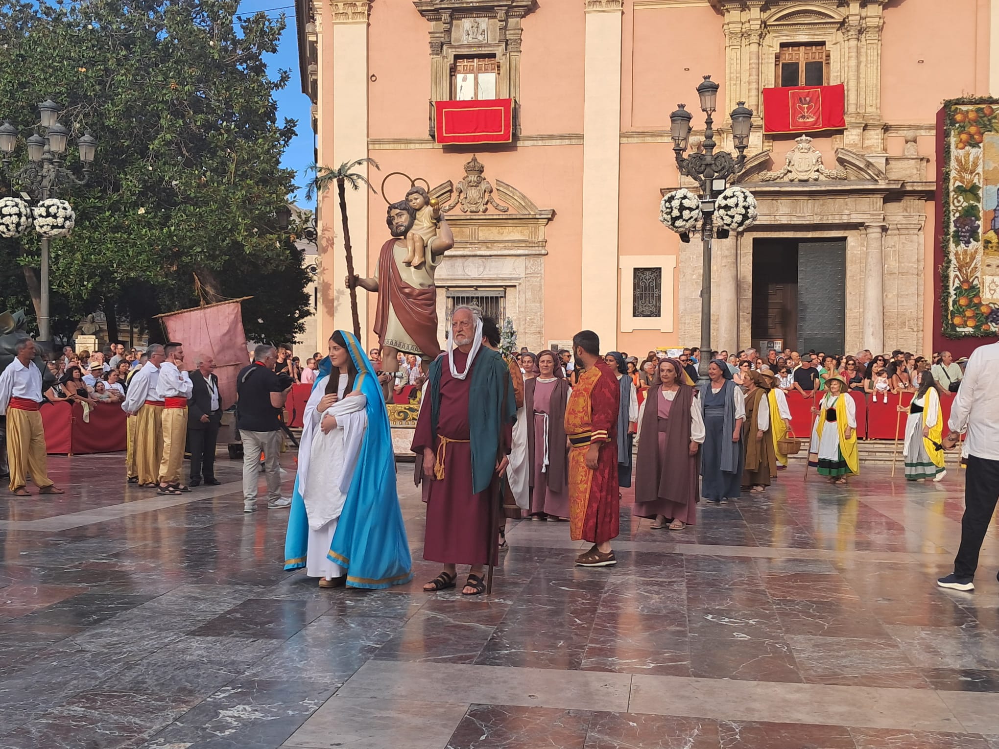 El Corpus de Valéncia desafía al calor y a las reivindicaciones sociales en una procesión de gran riqueza bíblica 16 WhatsApp Image 2026 06 08 at 21.45.392 copia