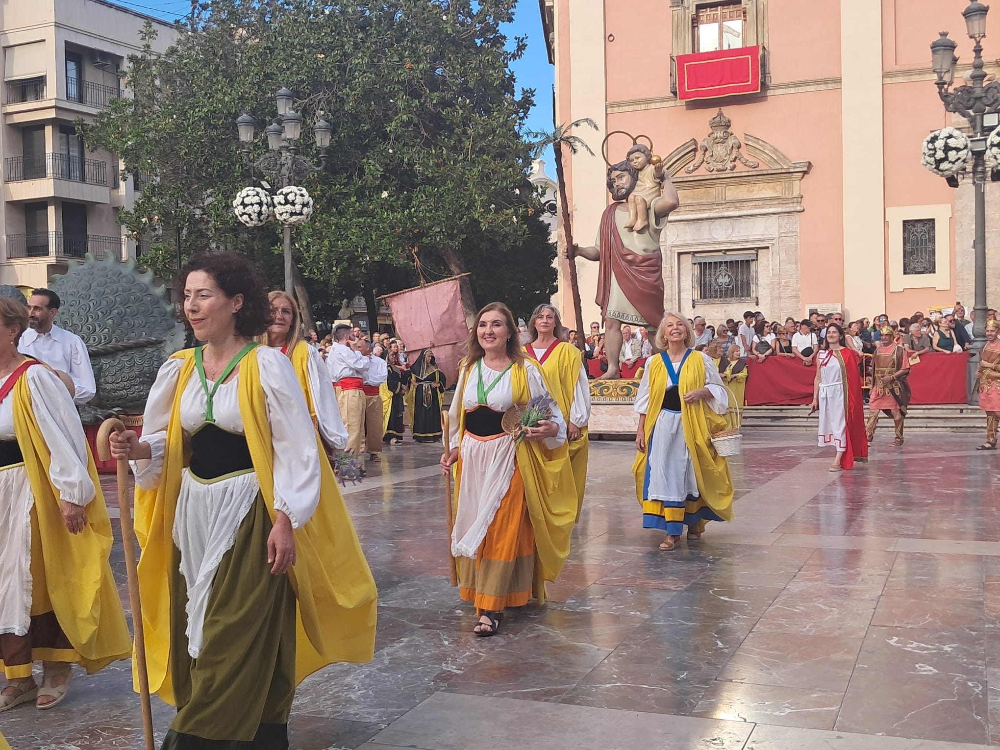 El Corpus de Valéncia desafía al calor y a las reivindicaciones sociales en una procesión de gran riqueza bíblica 15 WhatsApp Image 2026 06 08 at 21.45.393 copia