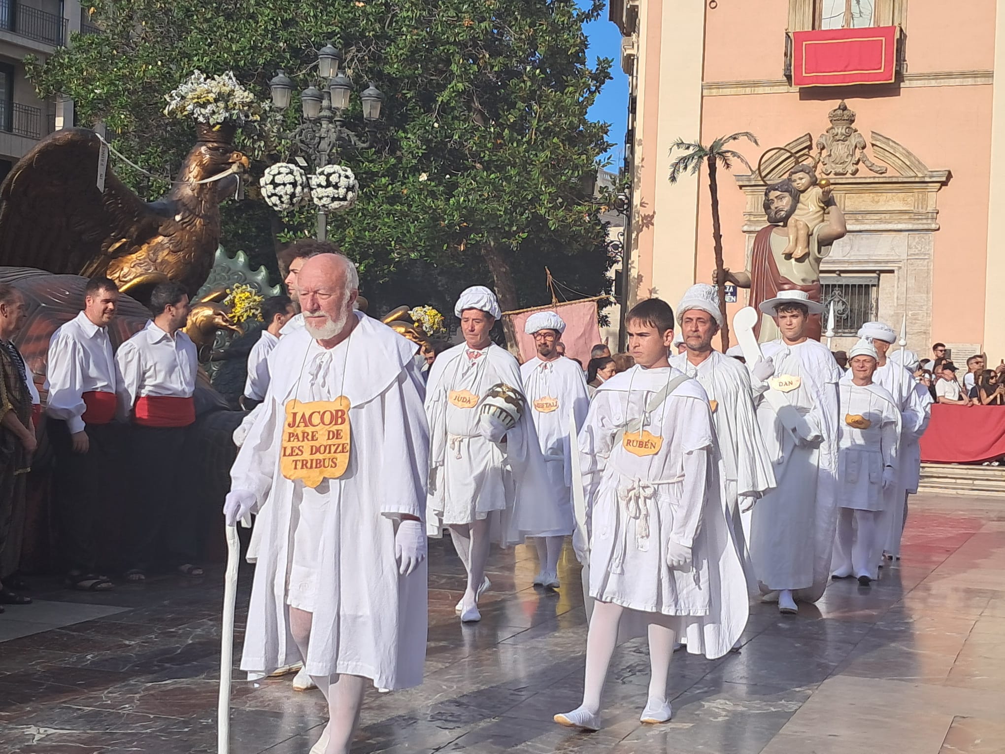 El Corpus de Valéncia desafía al calor y a las reivindicaciones sociales en una procesión de gran riqueza bíblica 9 WhatsApp Image 2026 06 08 at 21.45.476 copia