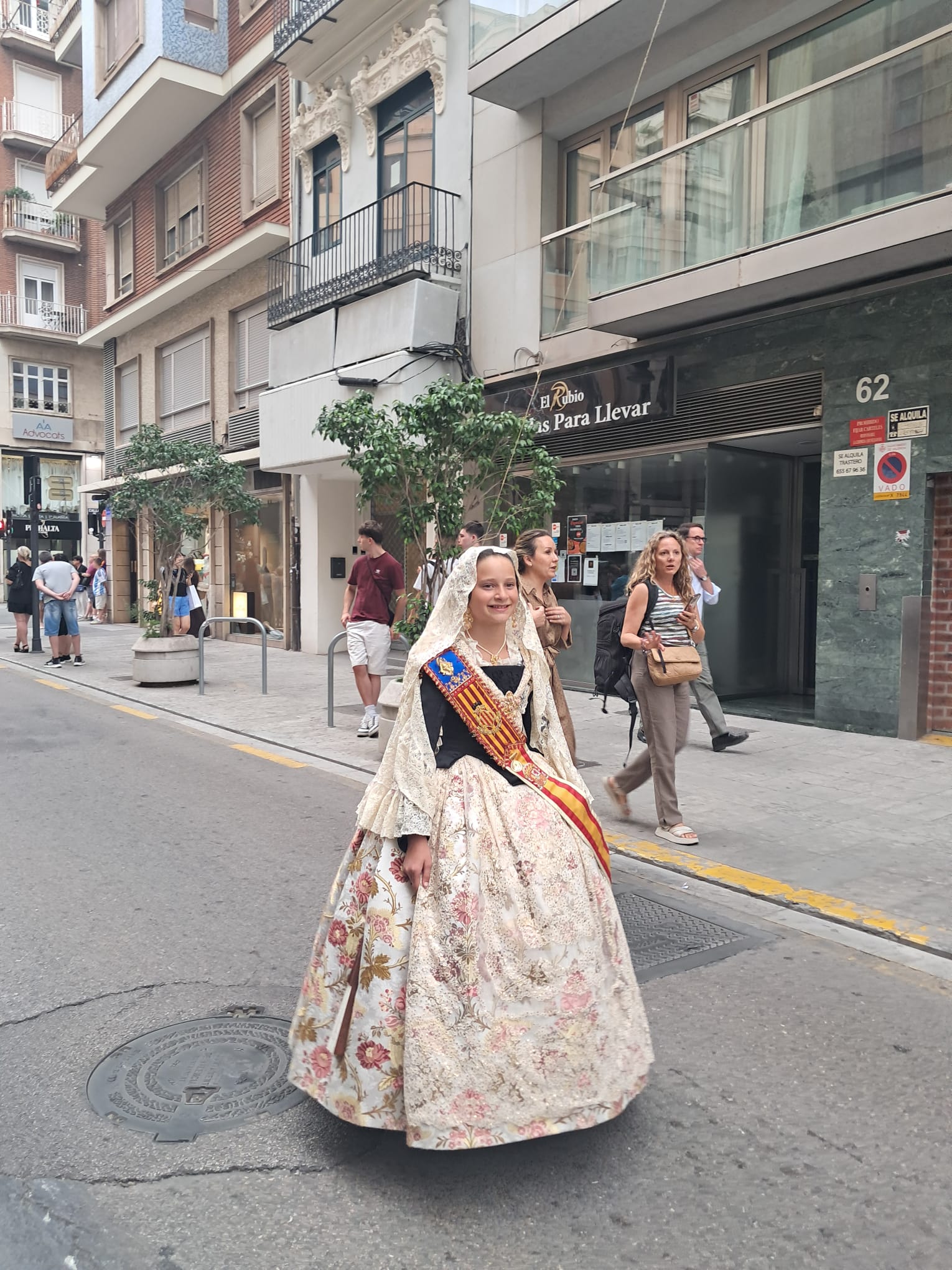 Fervor, tradición y pólvora en el corazón de Valencia: Los niños festejan a Sant Vicent Ferrer en el corazón del Cap i Casal 2 WhatsApp Image 2026 06 16 at 10.01.48