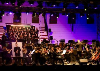 Torrent se convierte en el epicentro del audiovisual valenciano con el concierto sinfónico 'Ecos de Llum'