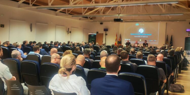 Valencia y Madrid unen fuerzas para exigir más policías: “Tenemos recursos, pero nos impiden contratar” 1 Valencia y Madrid unen fuerzas para exigir más policías: “Tenemos recursos, pero nos impiden contratar”