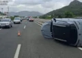 Investigan a un conductor drogado, sin carnet y fugado tras provocar un accidente en la AP-7