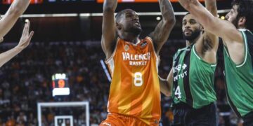 El Valencia Basket se apunta el primero de las semifinales tras un partido legendario y agónico en el Roig Arena