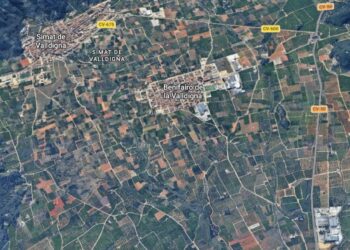 Extinguido un incendio de vegetación en Benifairó de la Valldigna tras una rápida intervención