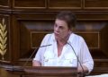 La portavoz de la formación soberanista, Mertxe Aizpurua, censura la estrategia de la oposición y reclama al presidente del Gobierno dar un paso al frente en la «exigencia democrática».