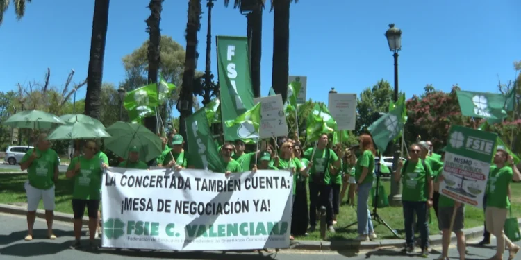 La enseñanza concertada prepara nuevas protestas y avisa de más movilizaciones tras el verano