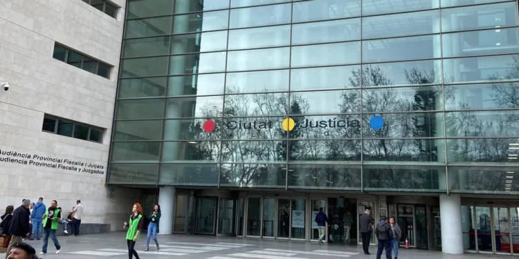 Condenados a hasta 27 años de prisión por asesinar a un hombre en Manises para robarle 126.000 euros