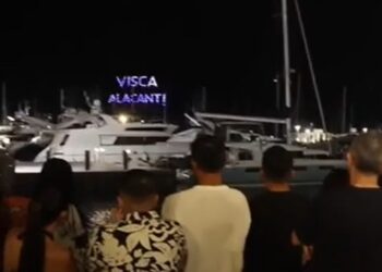 El cielo de Alicante se iluminó entre destellos espaciales y una intensa polémica lingüística 14 El cielo de Alicante se iluminó entre destellos espaciales y una intensa polémica lingüística