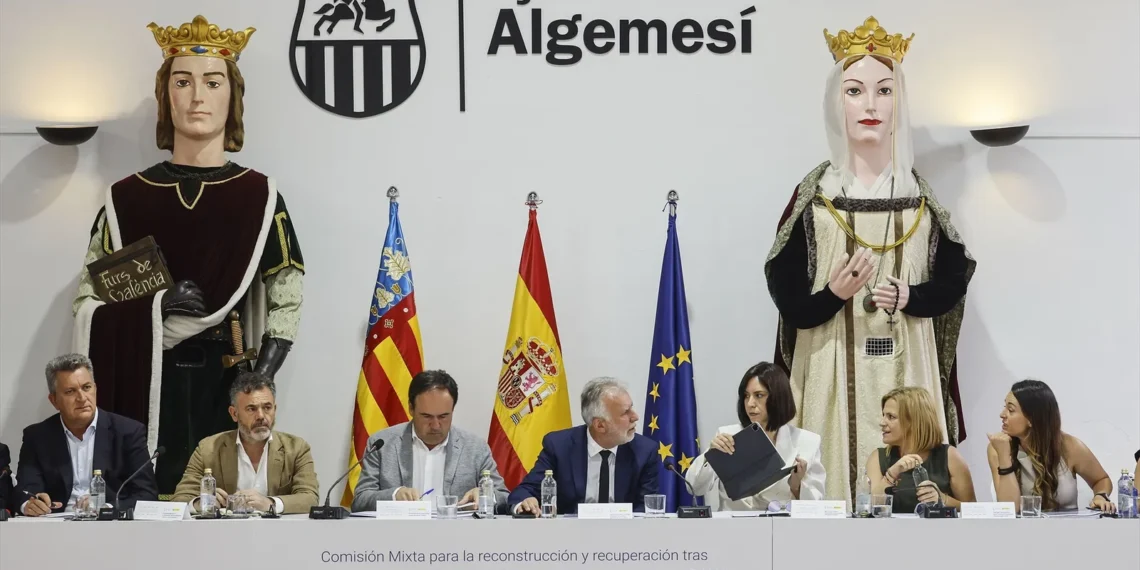 El Gobierno valida obras por 1.100 millones para la reconstrucción tras la dana y la Generalitat reclama agilizar su ejecución 1 El Gobierno valida obras por 1.100 millones para la reconstrucción tras la dana y la Generalitat reclama agilizar su ejecución