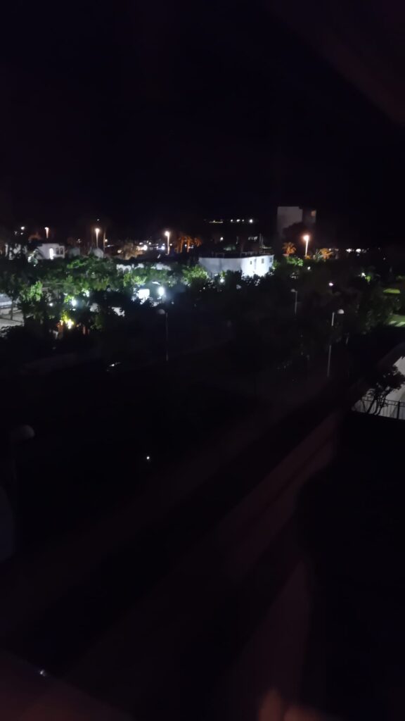 falta iluminacion en les amplaries
