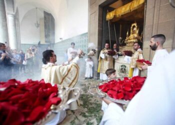 Cuatro siglos de fe inalterable: El Patriarca celebra la Octava del Corpus entre andamios por restauración