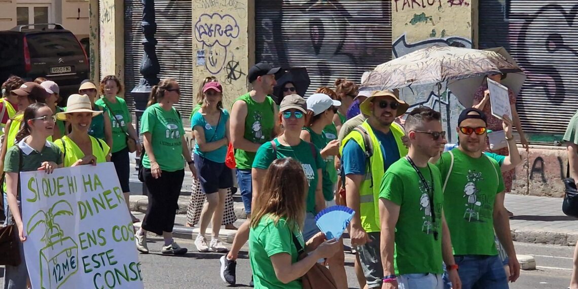 La Delegación del Gobierno en la Comunitat Valenciana impone 14 sanciones por un importe total de 8.600 euros a docentes y sindicatos tras la huelga educativa