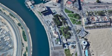 Los empresarios de la Marina de Valéncia exigen al Ayuntamiento acelerar la seguridad y los servicios ante el aumento del 'botellón'