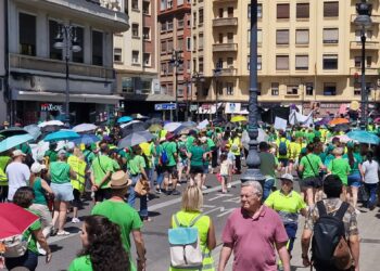 Marea docente en Valencia: el profesorado redobla la presión en las calles en su decimonoveno día de huelga indefinida