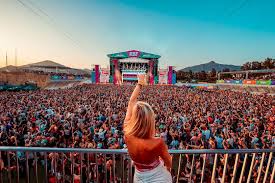 Ola de cancelaciones en los macrofestivales de verano: la OCU exige el reembolso íntegro de entradas, transportes y hoteles