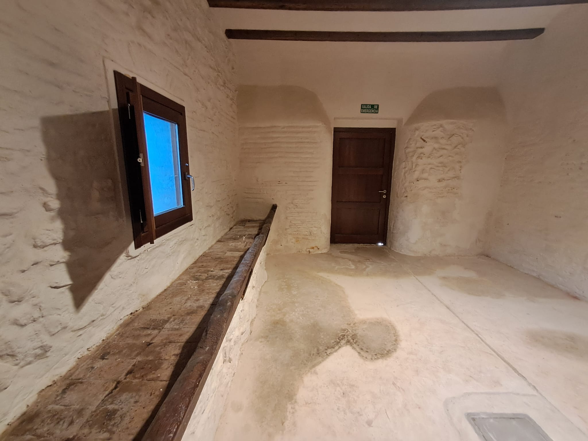 Viaje al corazón de la Alquería dels Moros: Noticias Ciudadanas y el Círculo por la Defensa del Patrimonio descubren los tesoros ocultos de la ‘Casa del Senyor’ 5 viaje al corazon alqueria dels moros 28