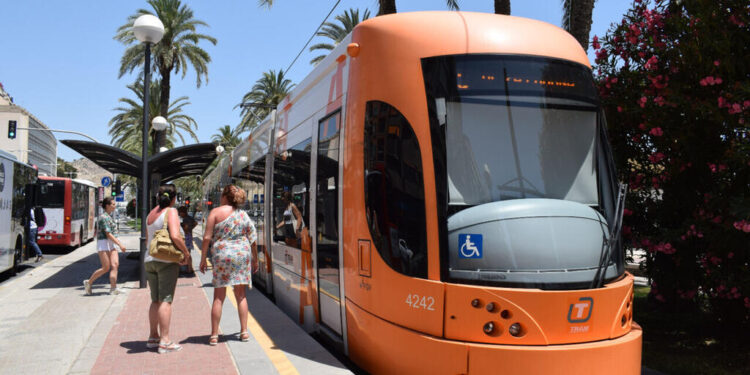 viajeros tram junio 1