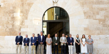 El Consell rinde homenaje a las víctimas del metro en el 20º aniversario de la tragedia del 3J