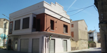 Tres edificios olvidados del Cabanyal vuelven a la vida para convertirse en nuevas viviendas asequibles