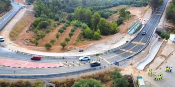 La Diputación reabre al tráfico la CV-425 entre Buñol y Alborache tras reducir a la mitad el tiempo de corte
