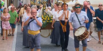 Benidorm rinde un emotivo homenaje a la Virgen del Carmen y a los Caídos en la Mar