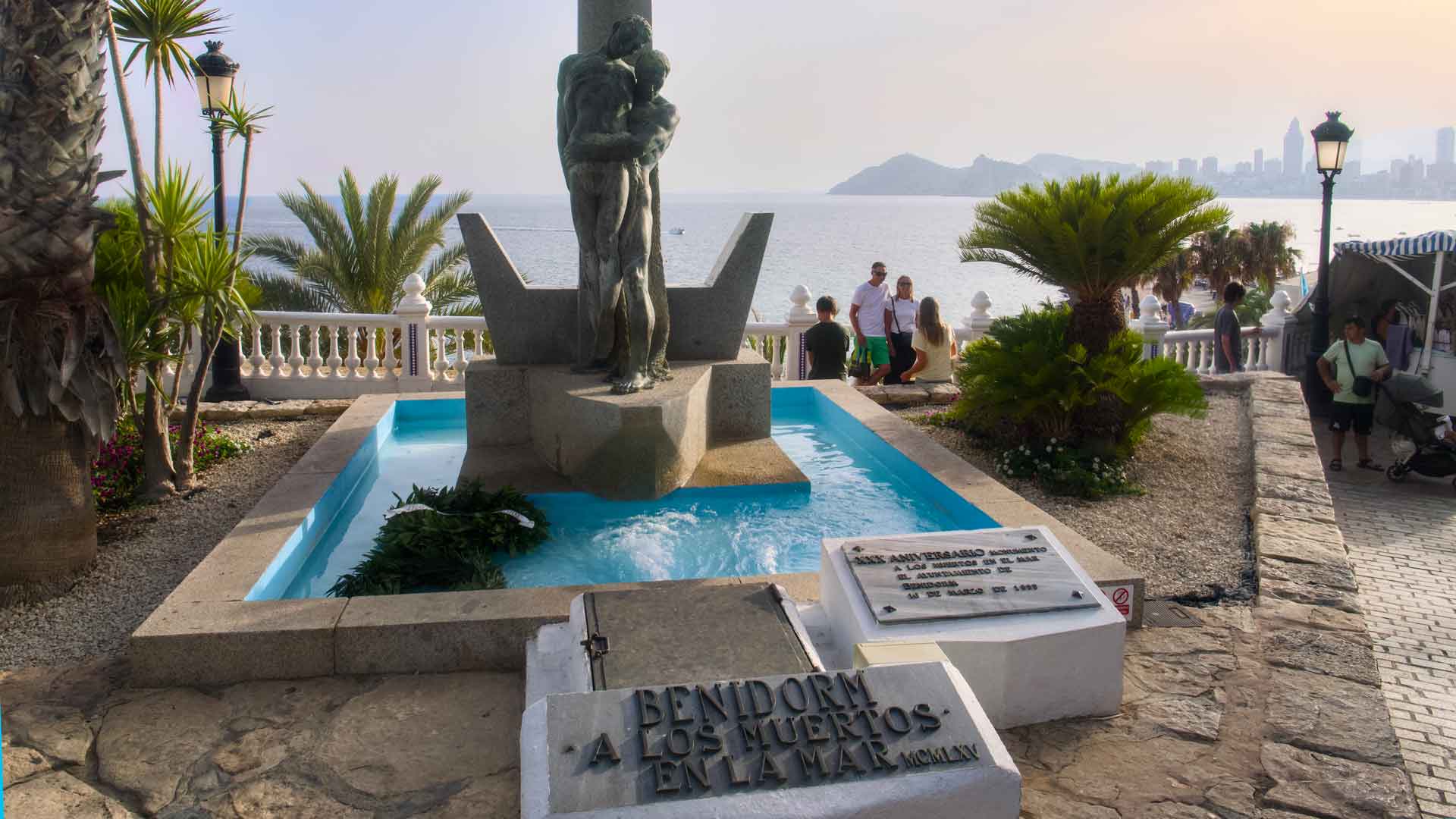 Benidorm rinde un emotivo homenaje a la Virgen del Carmen y a los Caídos en la Mar 6 20260719 fiestas ofrenda carmen 16