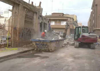 Los vecinos del edificio derrumbado en Benetússer comienzan a recuperar sus pertenencias mientras sigue la investigación 14 431e43e7 e6a3 4d9d a80f 9165cfdac136 16 9 aspect ratio 1600w 0 1