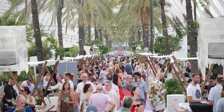 Requena conquista Valencia con una gran fiesta para presentar su capitalidad como Ciudad Española del Vino 2026 1 Requena conquista Valencia con una gran fiesta para presentar su capitalidad como Ciudad Española del Vino 2026