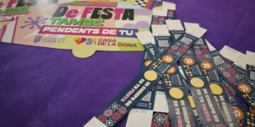 Torrent blinda sus Fiestas Patronales contra la sumisión química con pulseras detectoras de drogas en las bebidas