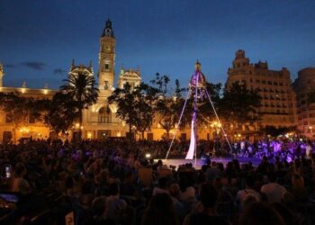 La Gran Nit de la Fira de Juliol llenará Valencia de música, circo y actividades familiares el próximo 18 de julio 16 6PEaF9qiedevuwBIh1MAQkAgMs0qEhm0exN UeFA0zg WCNhOoZb90WSFekIAr5xSUOaSj9a8 AEa 42ZGsc2gCPqZWCp9P1FNFEaDhsXtBE0rw5TYbSCd1O7e KrWrO0ukST5cmYXiMWGkKCuyrSl8ybi0MoNQI VbUzqMrHBWtubE4ZVb7BvIhEp2JUfz5