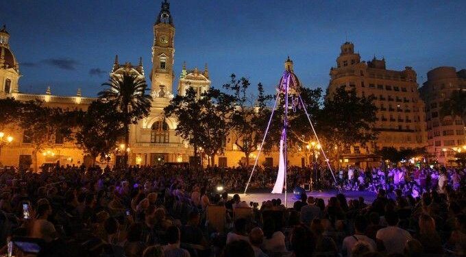 La Gran Nit de la Fira de Juliol llenará Valencia de música, circo y actividades familiares el próximo 18 de julio 1 6PEaF9qiedevuwBIh1MAQkAgMs0qEhm0exN UeFA0zg WCNhOoZb90WSFekIAr5xSUOaSj9a8 AEa 42ZGsc2gCPqZWCp9P1FNFEaDhsXtBE0rw5TYbSCd1O7e KrWrO0ukST5cmYXiMWGkKCuyrSl8ybi0MoNQI VbUzqMrHBWtubE4ZVb7BvIhEp2JUfz5
