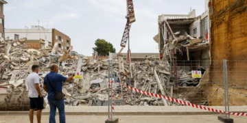 Benetusser derribara el edificio parcialmente colapsado y busca vivienda para las familias afectadas