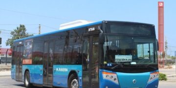 La retirada de ayudas de la Generalitat dispara el precio del autobús de Cullera tras exigir el cambio de titularidad municipal
