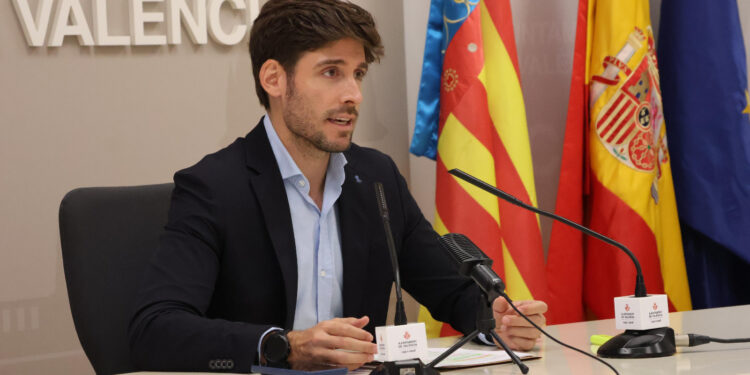 Valencia destina 275.000 euros a apoyar la programación de 16 teatros privados de la ciudad 1 CABALLERO 1