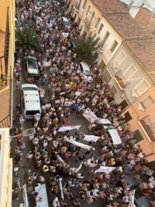 CALLE MULTITUD RECOGIDA FIRMAS