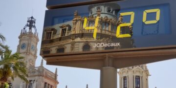 CALOR GRADOS TERMOMETRO VALENCIA PLAZA 20190627 223438 6