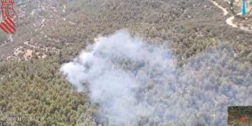 Declarado un incendio forestal en Castellfort (Castellón)