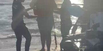 3 bañistas salvados en la Playa de Gandía gracias a la rápida intervención de la Policía Local