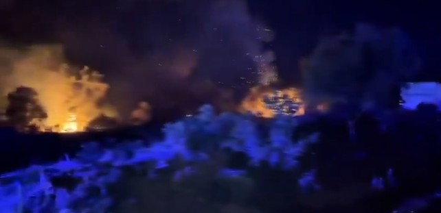 Los servicios de extinción logran cercar gran parte del incendio de Soneja tras una dura noche de trabajo 2 Captura de pantalla 2026 07 06 103404
