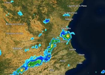 Una violenta tormenta con granizo y rachas de 99 km/h desploma el termómetro 20 grados en Ayora 14 Una violenta tormenta con granizo y rachas de 99 km/h desploma el termómetro 20 grados en Ayora