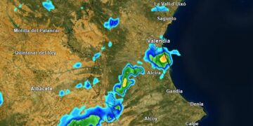 Una violenta tormenta con granizo y rachas de 99 km/h desploma el termómetro 20 grados en Ayora