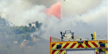 Levantan el confinamiento en la Vall d’Uixó tras la mejora del incendio, aunque 15 municipios siguen evacuados