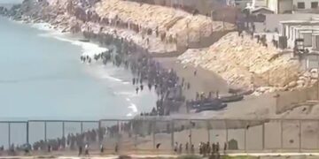 Ceuta se desborda tras una entrada masiva de miles de migrantes mientras aumenta la tensión local y la presión sobre el Gobierno