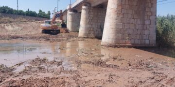 La Diputacion acomete la fase final de la ampliación del puente sobre el río Sellent en la CV-560