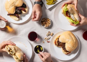 Dónde almorzar cerca del mar en Valencia: los mejores sitios para disfrutar de un auténtico esmorzaret 15 Dónde almorzar cerca del mar en Valencia: los mejores sitios para disfrutar de un auténtico esmorzaret