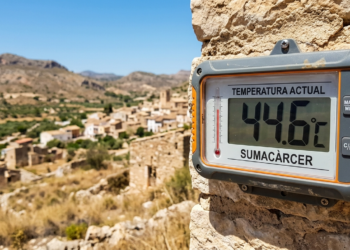 Alerta por calor extremo: el prelitoral de Valéncia se soterra bajo temperaturas máximas de hasta 44,6 ºC 18 Alerta por calor extremo: el prelitoral de Valéncia se soterra bajo temperaturas máximas de hasta 44,6 ºC