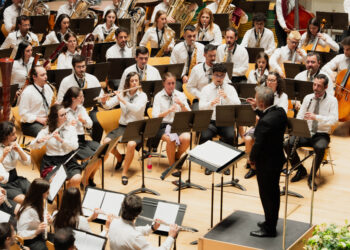 La Banda Sinfónica Associação Recreativa e Musical Amigos da Branca se impone en la Sección Primera del 138 CIBM “Ciudad de Valéncia” 14 La Banda Sinfónica Associação Recreativa e Musical Amigos da Branca se impone en la Sección Primera del 138 CIBM “Ciudad de Valéncia”