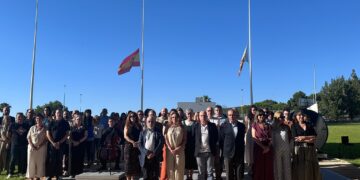 El personal de À Punt rinde homenaje a las víctimas del accidente de metro de Valéncia en su vigésimo aniversario